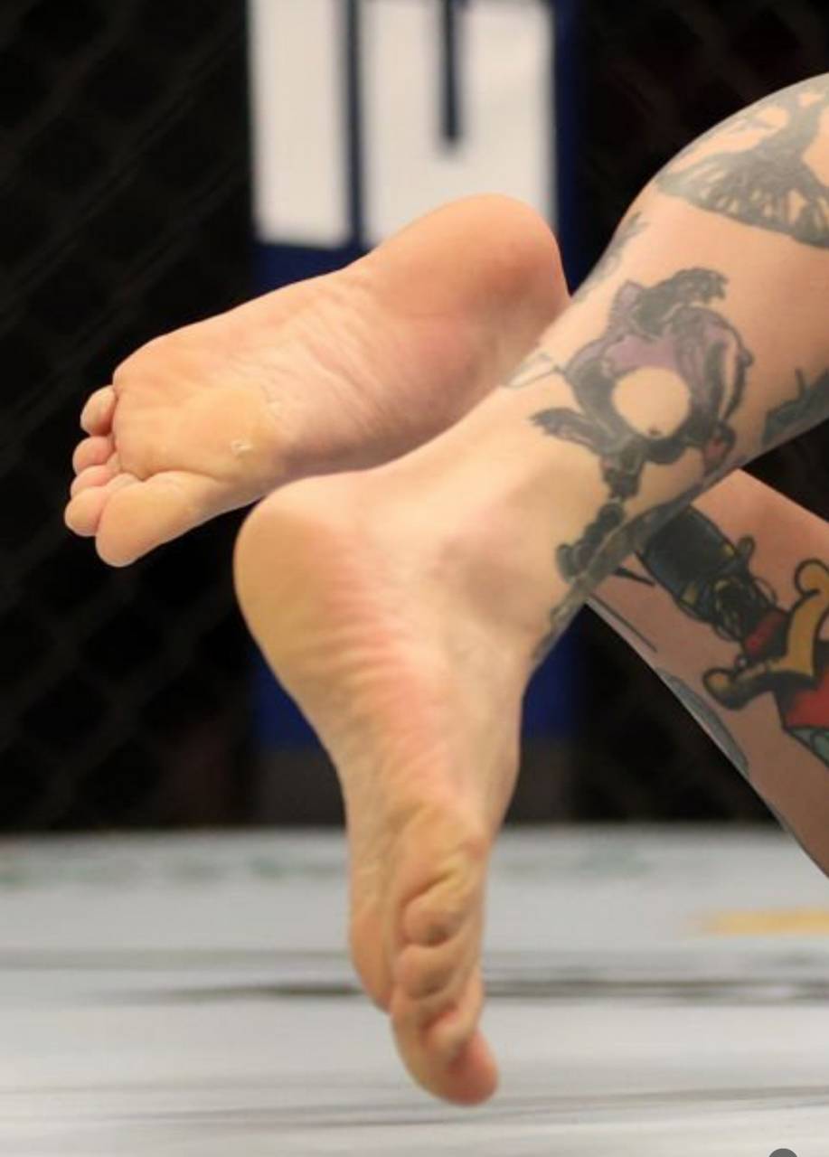 Jessica Rose Clark Feet